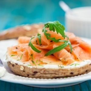 smoked salmon bagel