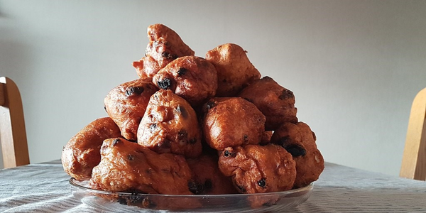 dutch oliebollen