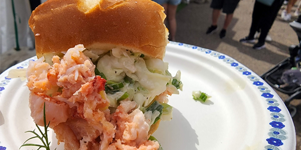 toc-lobster-roll