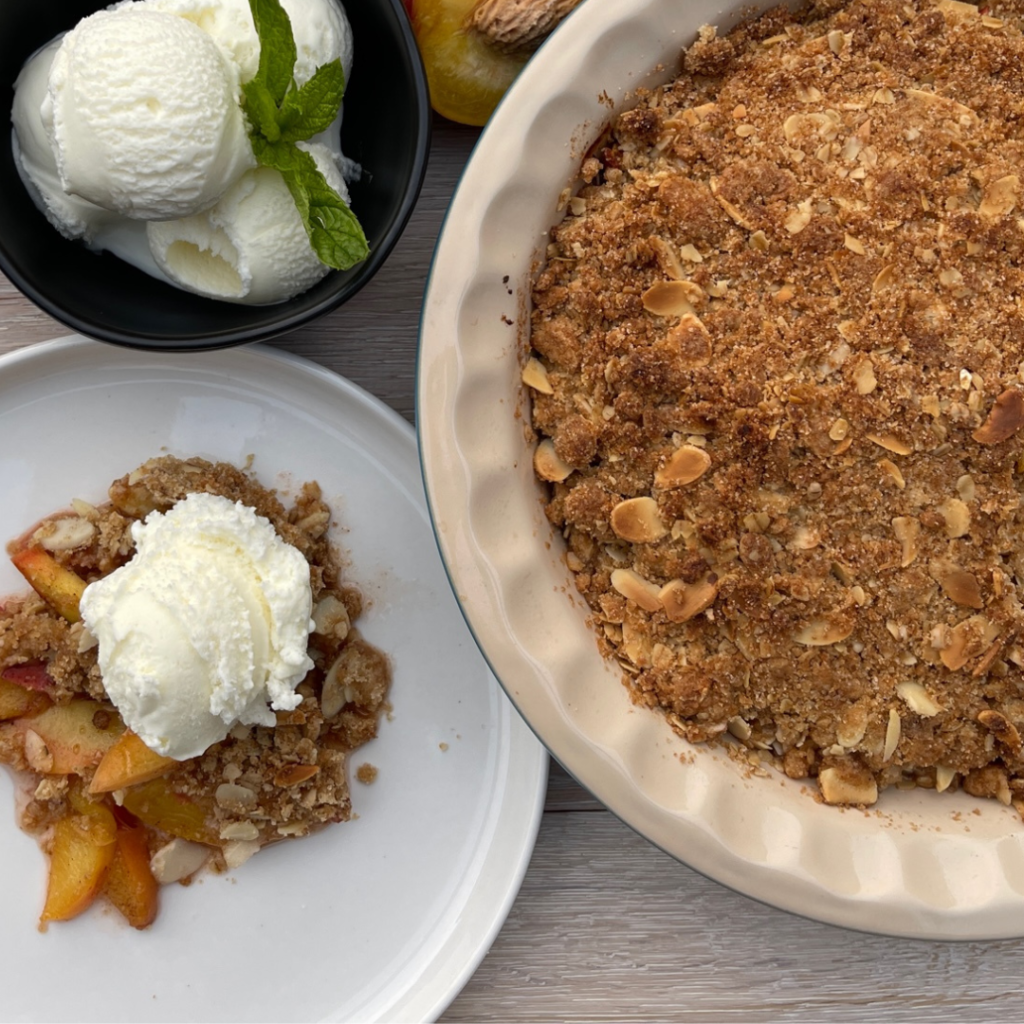 peach crumble peach crumble