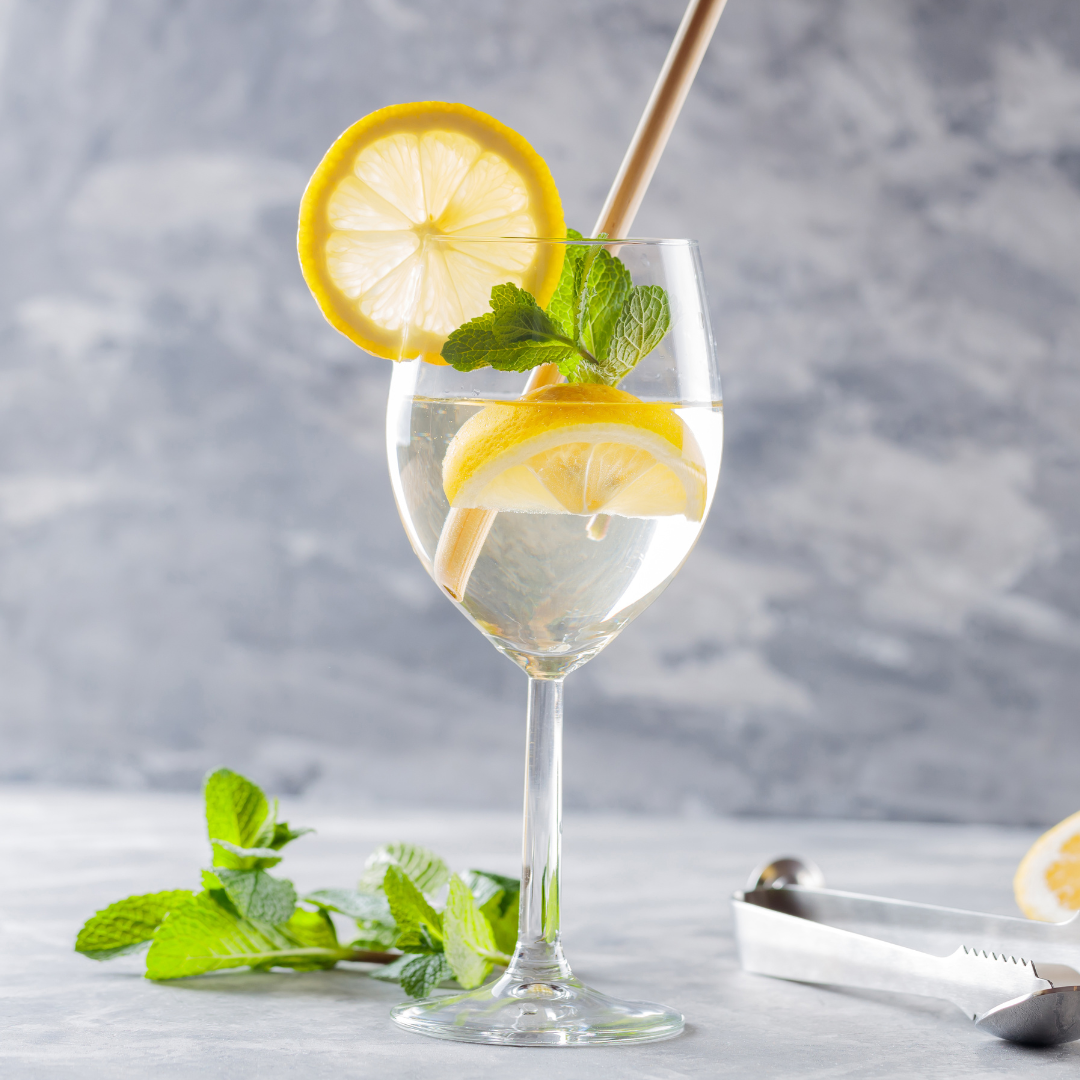 Limoncello vodka smash
