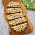 pear brie naan pizza