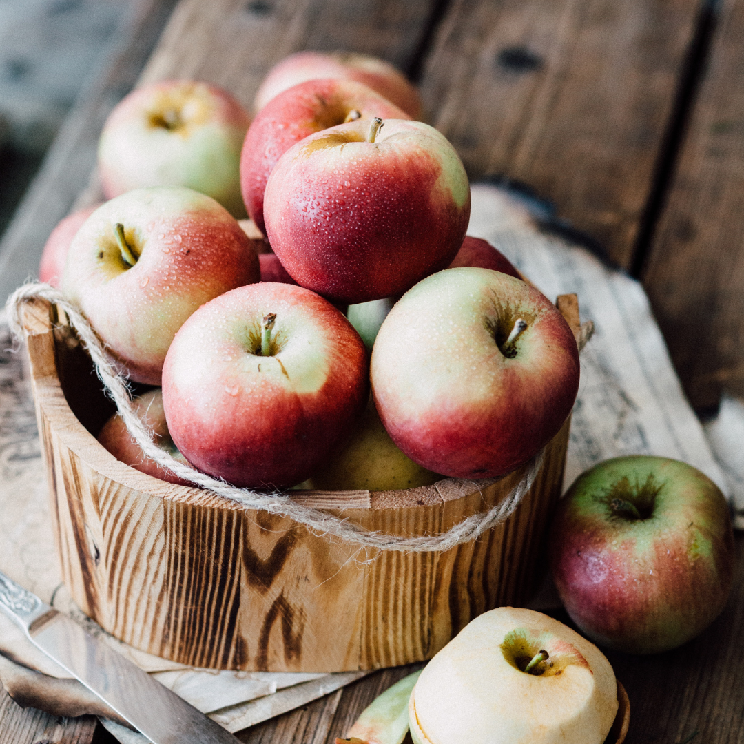 Fresh Market: apples